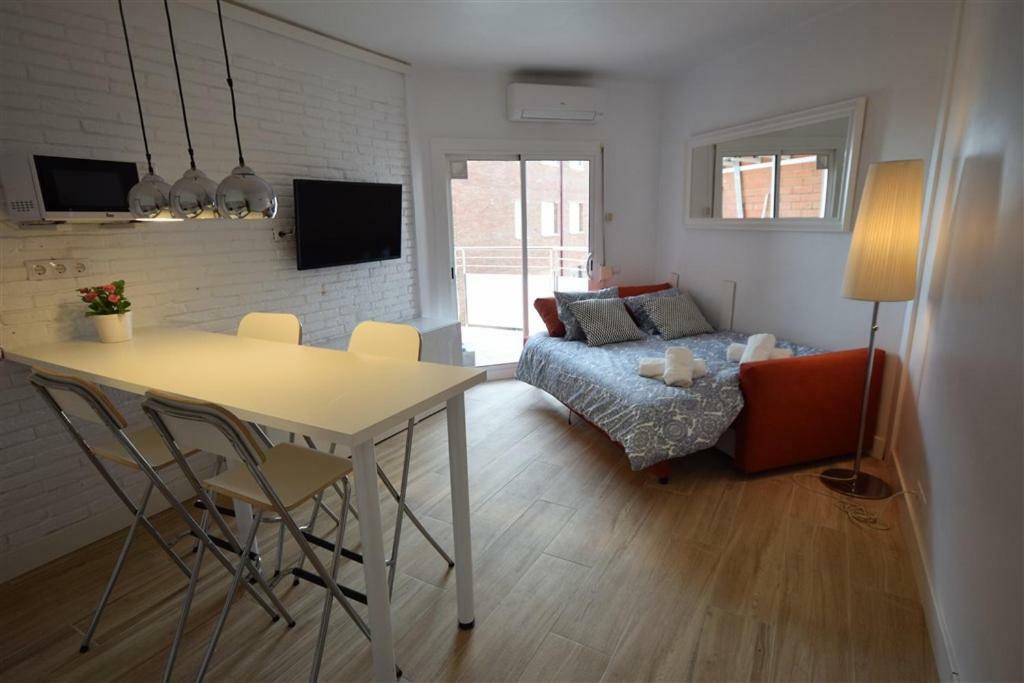 Apartamento Playa Mar กาสเตย์เดเฟลส์ ภายนอก รูปภาพ